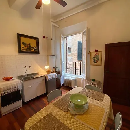 ベッド・アンド・ブレックファスト Le Cavallini Sgarbi Di Rina Cavallini