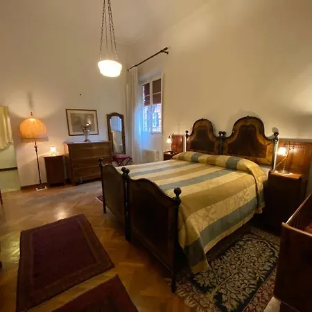 Le Cavallini Sgarbi Di Rina Cavallini フェラーラ