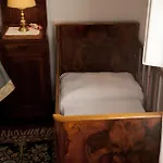 Le Cavallini Sgarbi Di Rina Cavallini Bed and Breakfast 4*