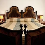 Le Cavallini Sgarbi Di Rina Cavallini 4* Φεράρα