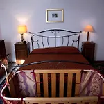 Le Cavallini Sgarbi Di Rina Cavallini Bed and Breakfast