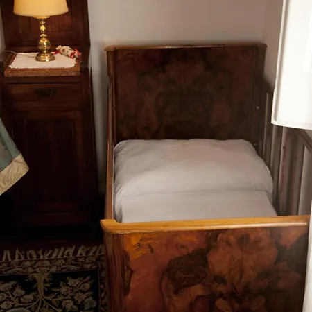 Le Cavallini Sgarbi Di Rina Cavallini Couette-café *