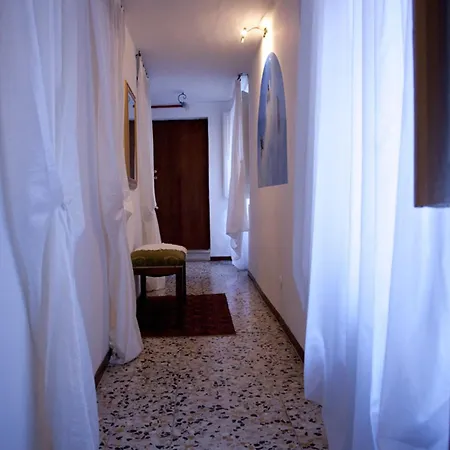 Le Cavallini Sgarbi Di Rina Cavallini Oda ve Kahvaltı 4*