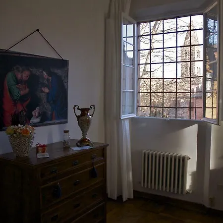 Le Cavallini Sgarbi Di Rina Cavallini Ferrara