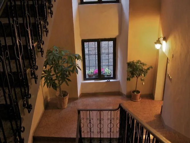 Le Cavallini Sgarbi Di Rina Cavallini