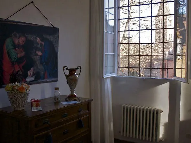 Le Cavallini Sgarbi Di Rina Cavallini פררה